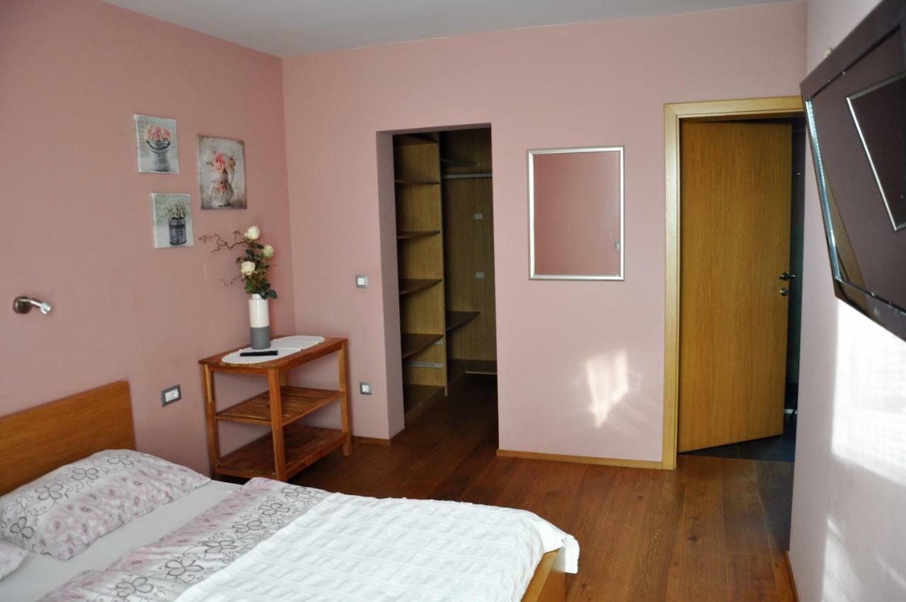 Apartma Rosa Spodnji Otok Exterior photo