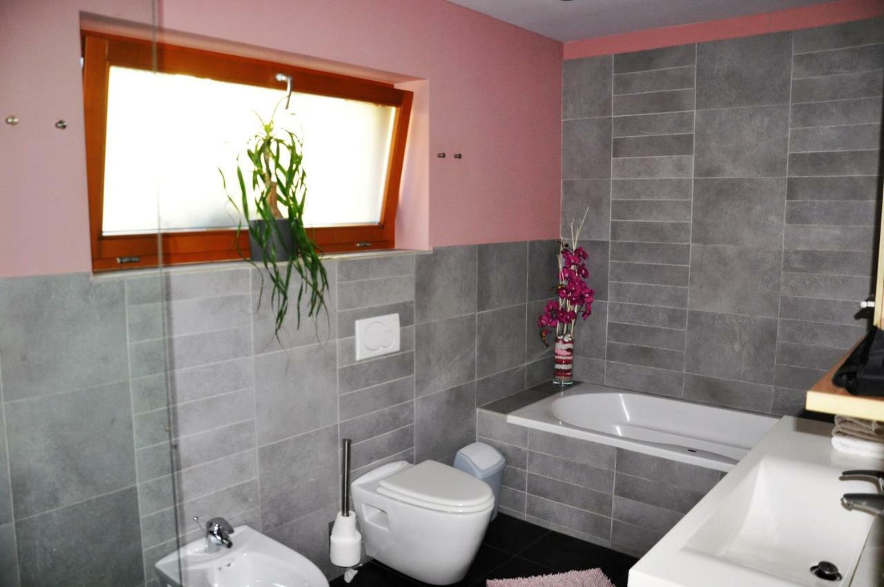 Apartma Rosa Spodnji Otok Exterior photo
