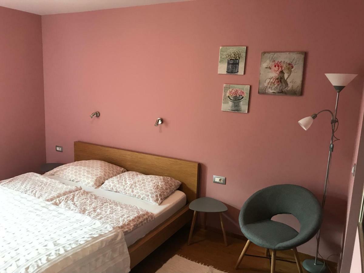 Apartma Rosa Spodnji Otok Exterior photo
